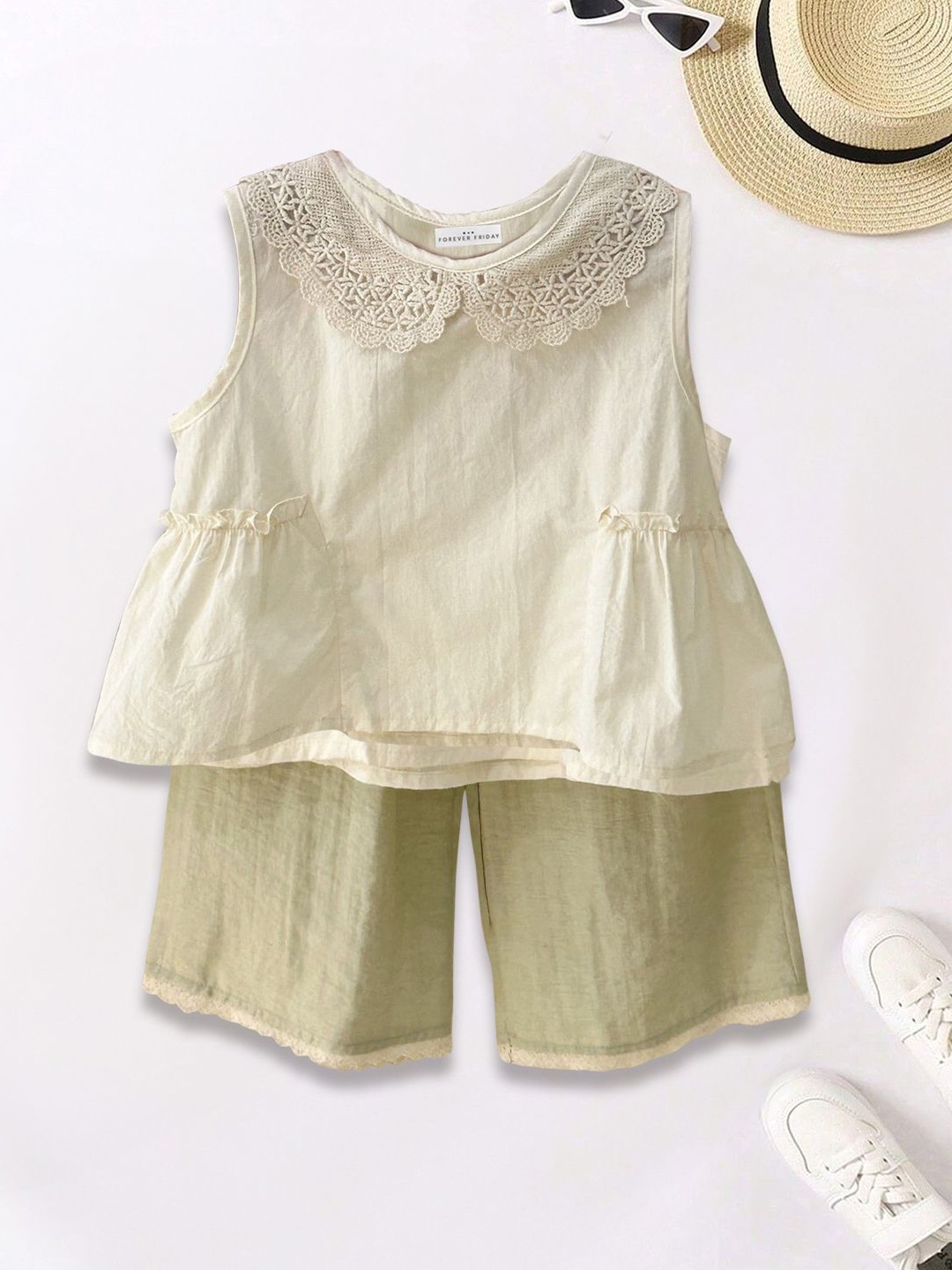 

FOREVER FRIDAY Girls Top with Shorts, White