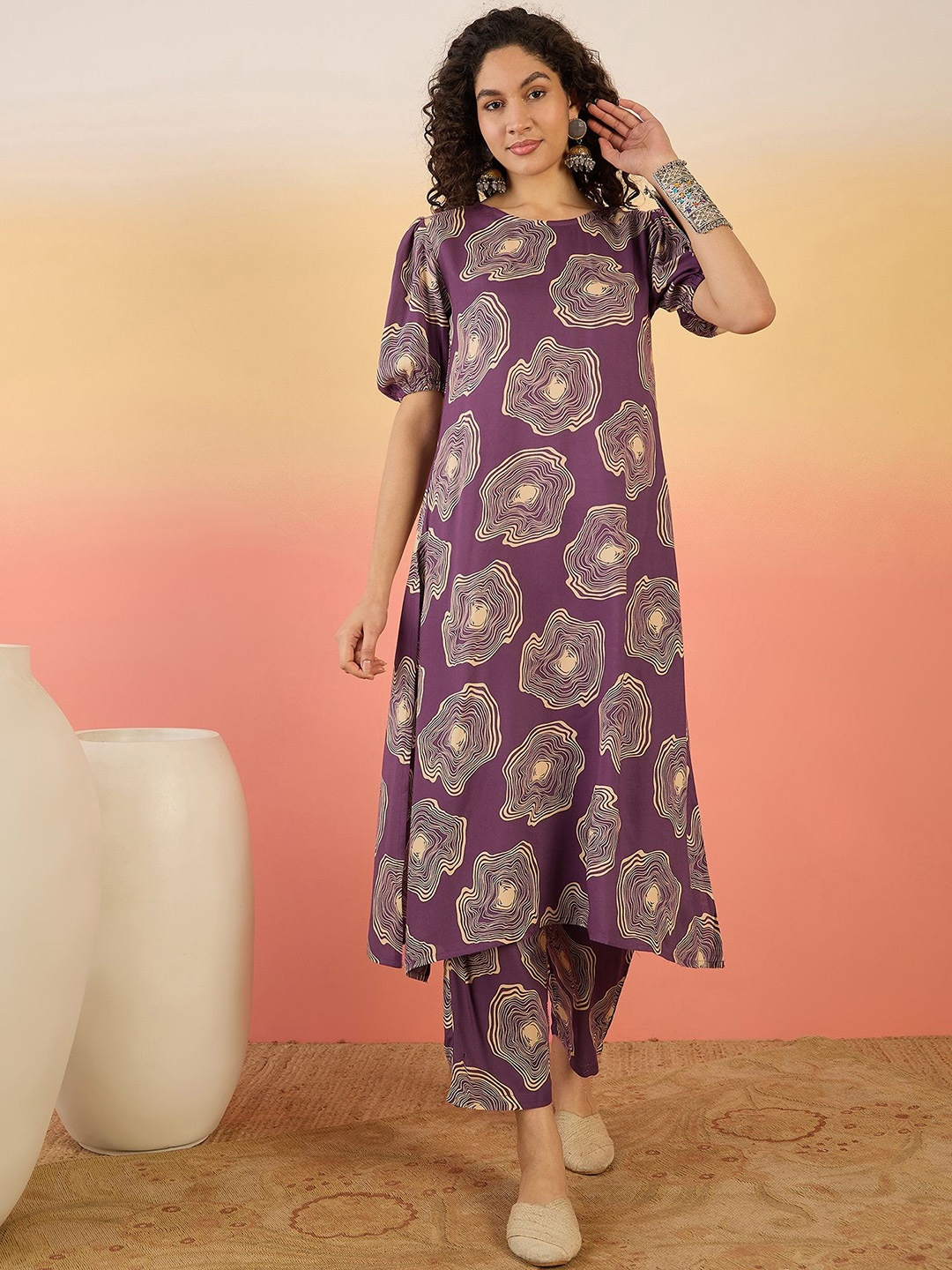 

InWeave Women Floral Printed Regular Kurta with Trousers, Purple