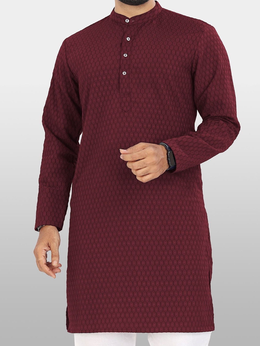 

VeBNoR Men Thread Work Dobby Kurta, Maroon