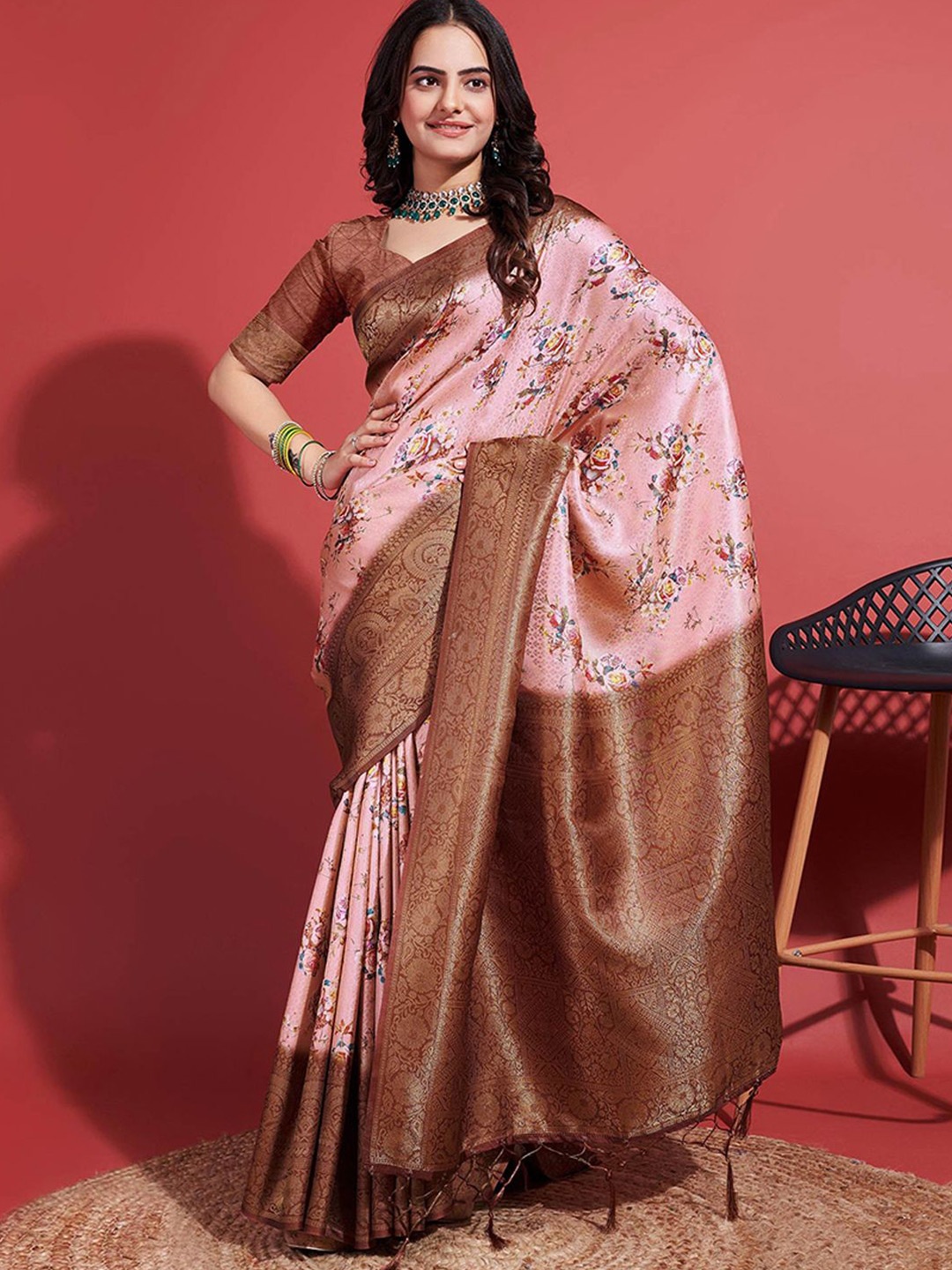 

Peachmode Floral Zari Pure Silk Banarasi Saree, Brown