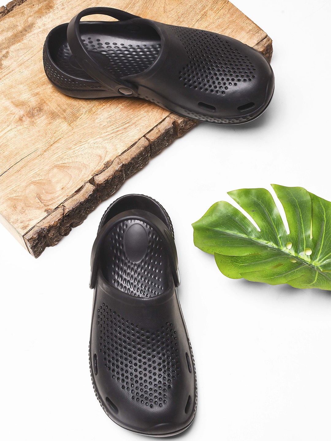

BERSACHE Men Clogs, Black