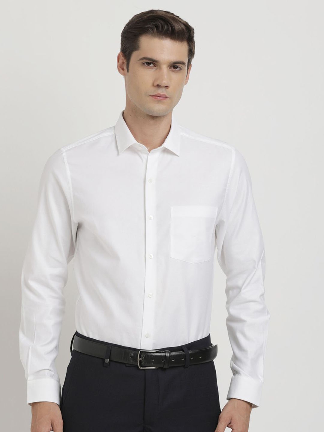 

Turtle Men Standard Regular Fit Spread Collar Solid Cotton Formal Shirt, White