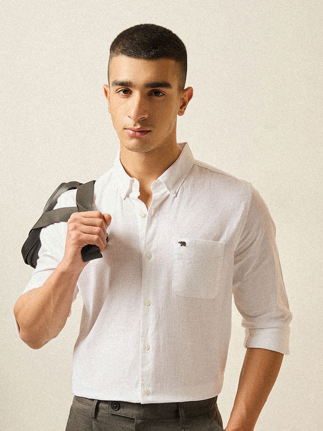 

THE BEAR HOUSE Men Slim Fit Opaque Casual Shirt, White