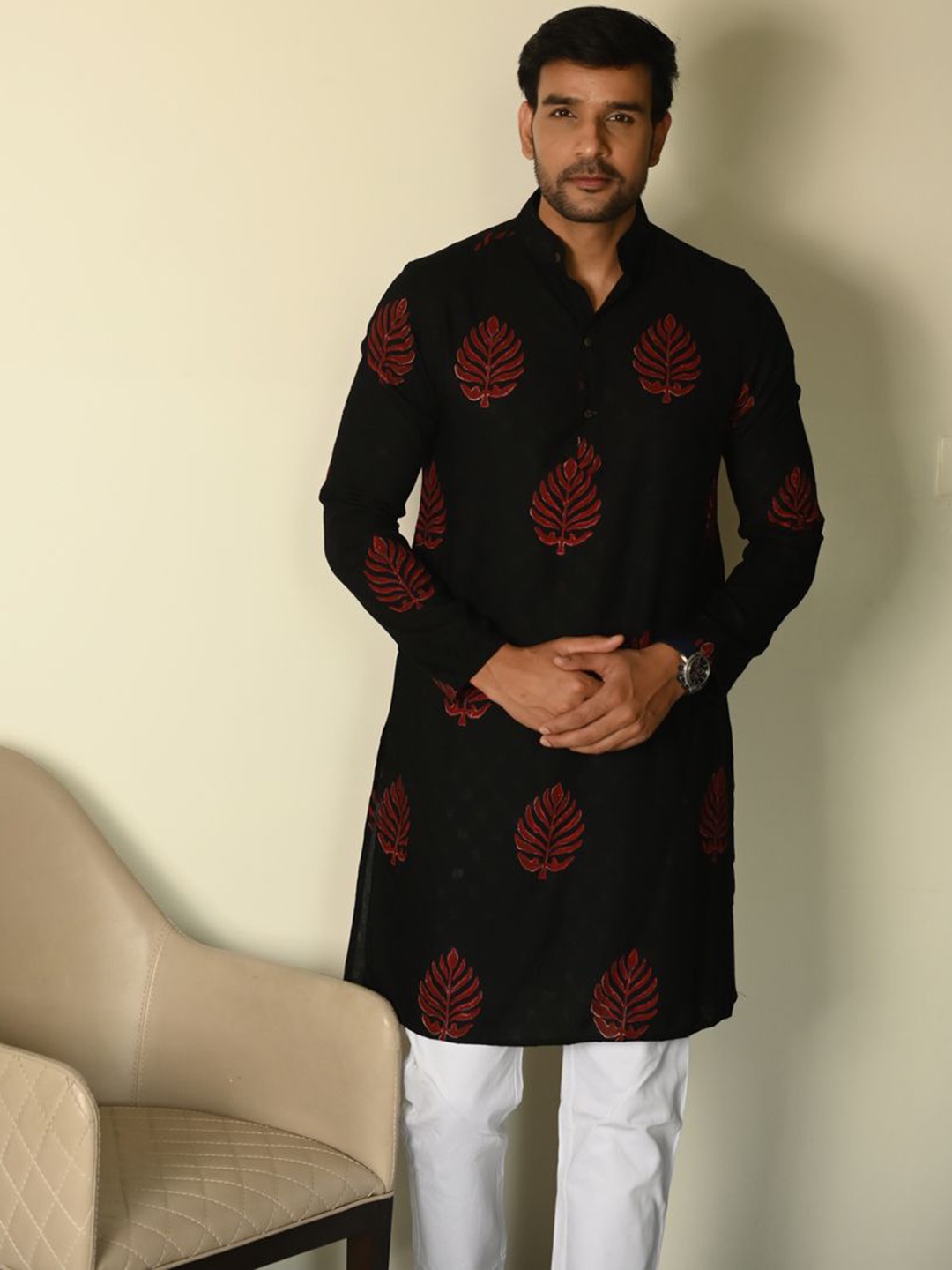 

Style Matters Men Floral Printed Dobby Kurta, Black