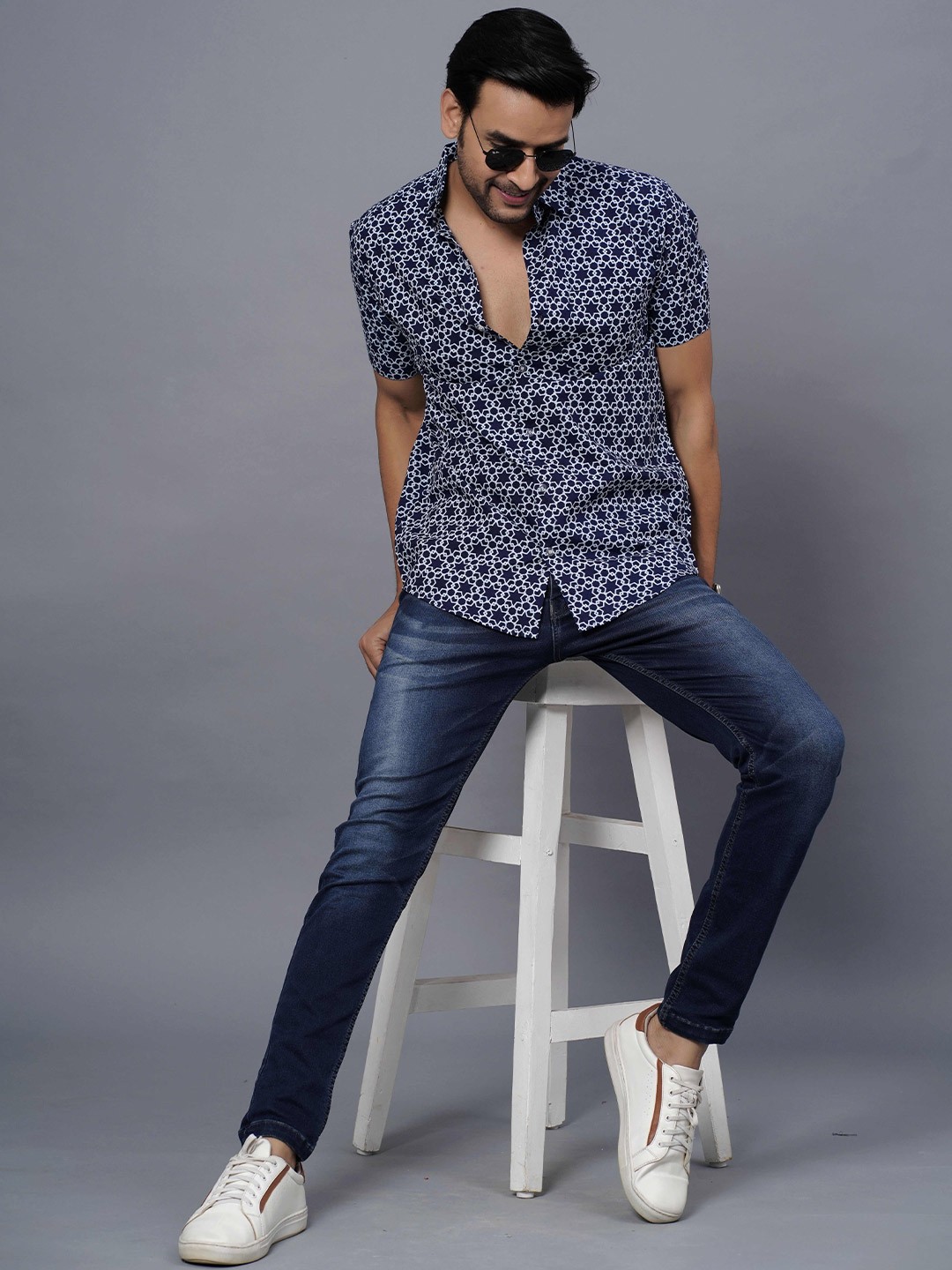 

Moda Rapido Men Comfort Floral Opaque Printed Casual Shirt, Navy blue