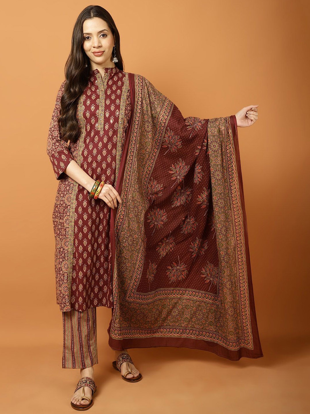 

Meena Bazaar Floral Printed Straight Kurta With Trousers & Dupatta, Burgundy