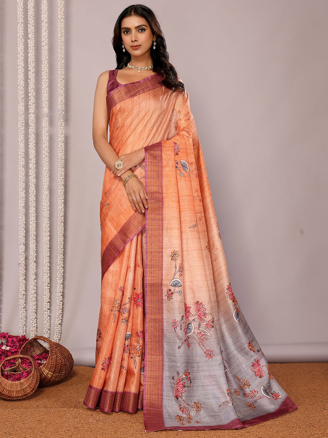 

Janasya Floral Zari Silk Blend Ready to Wear Chanderi Saree, Beige