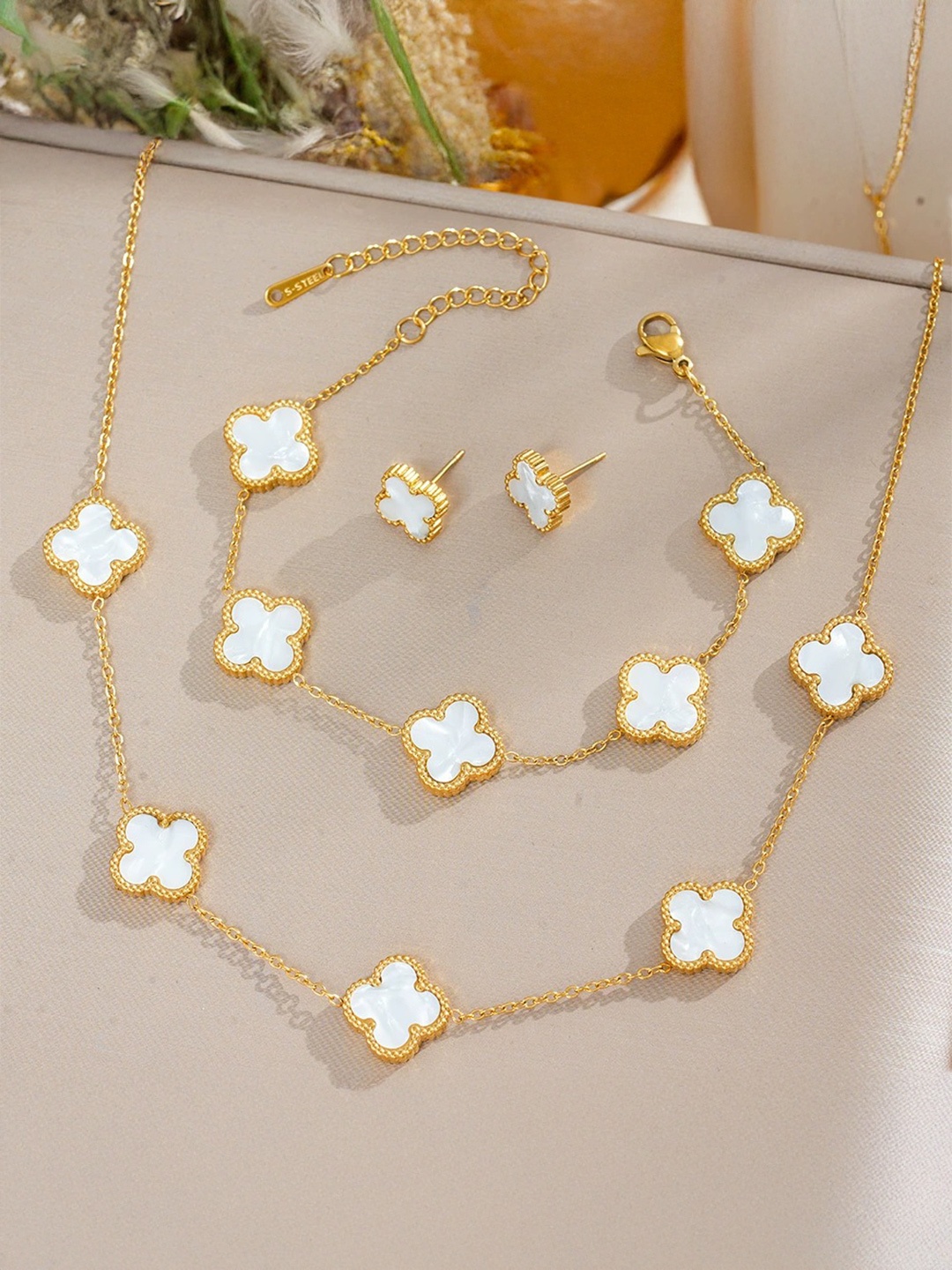 

Jewels Galaxy Gold-Plated Anti Tarnish Clover Jewellery Set