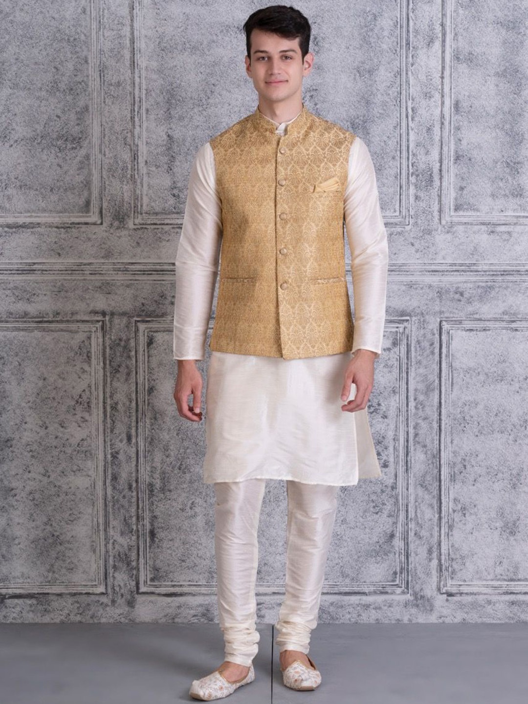 

Ethluxis Men Regular Dupion Silk Kurta with Churidar, Off white
