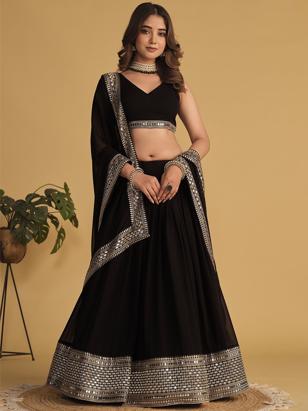 

DIVINE EXIM Embroidered Sequinned Semi-Stitched Lehenga & Unstitched Blouse With Dupatta, Black