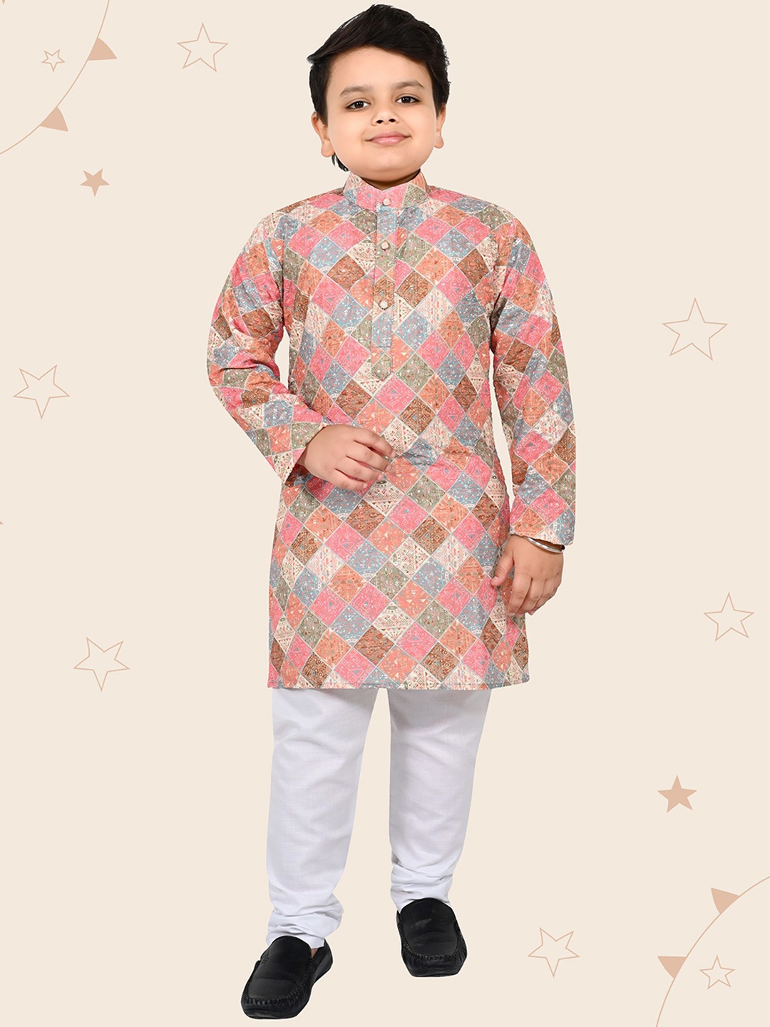

Kidotsav Boys Printed Regular Kurta with Pyjamas, Pink