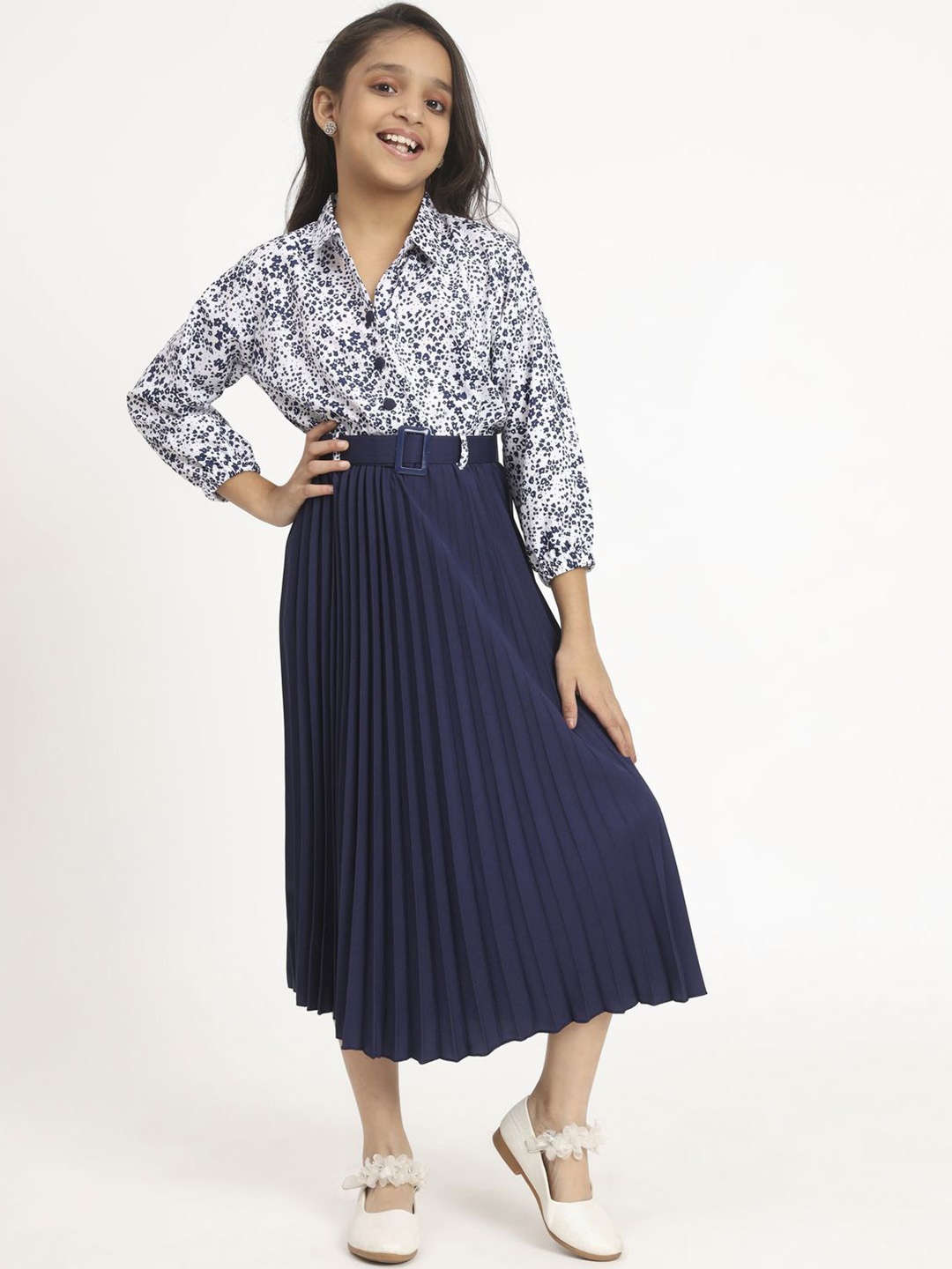

OTABU Print Puff Sleeve Applique A-Line Midi Dress, Navy blue