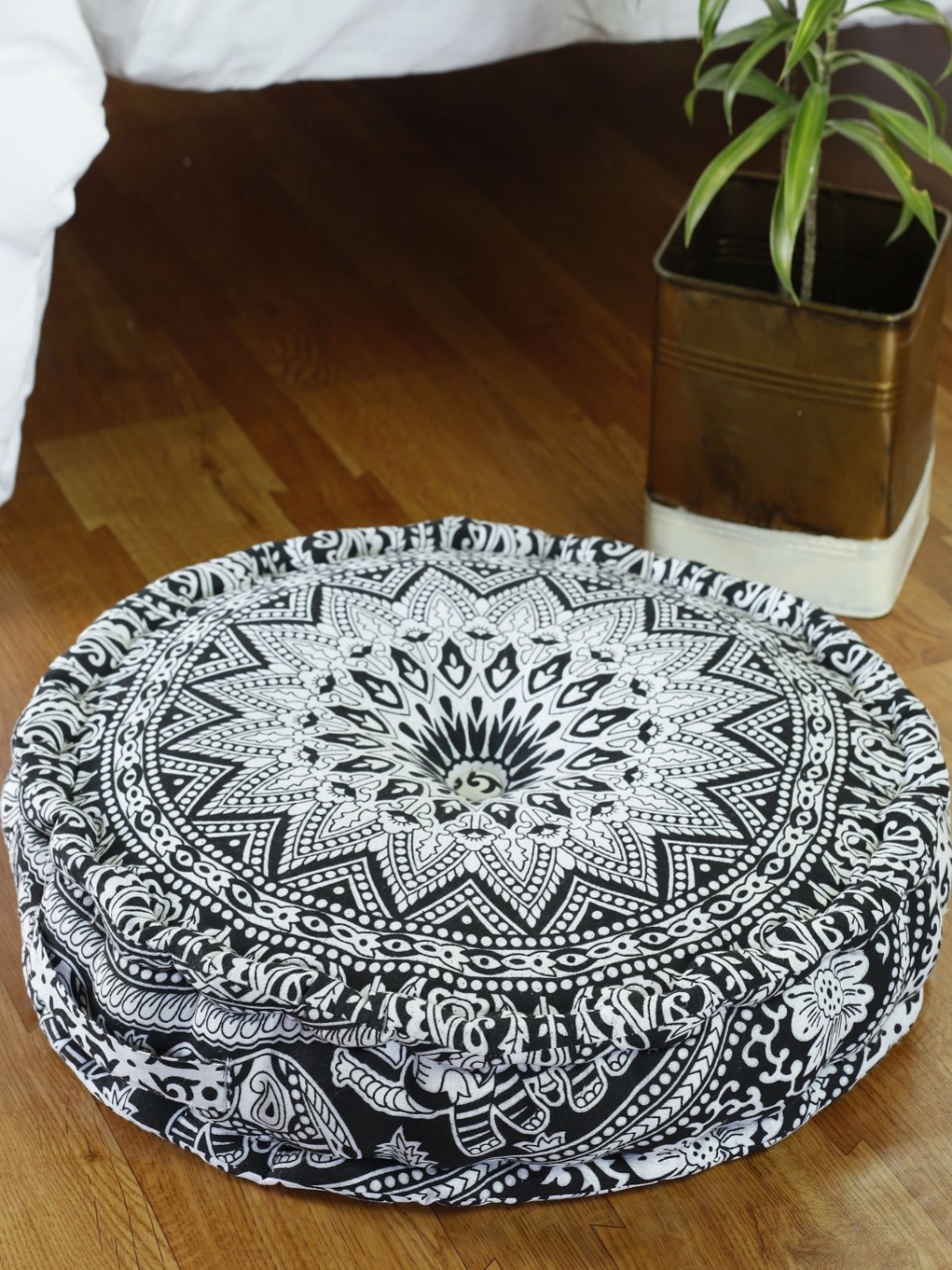 

HANDICRAFT PALACE Black & White Mandala Printed Round Pure Cotton Floor Cushion