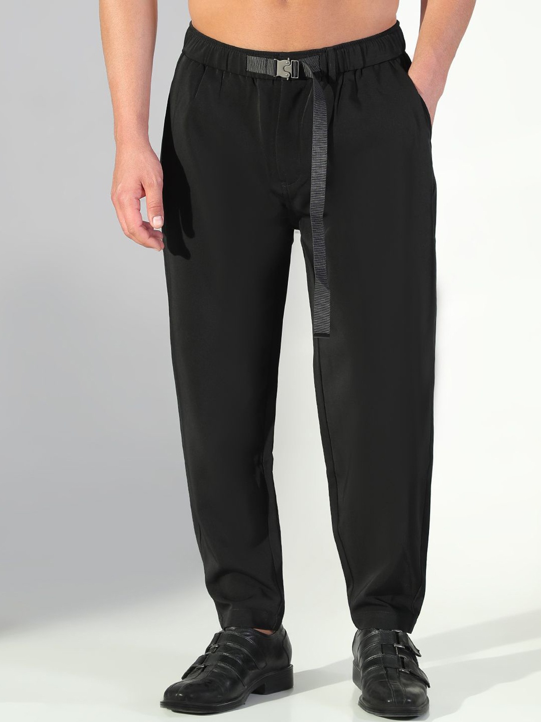 

SHOWOFF Men Comfort Mid-Rise Regular Fit Cotton Trouser, Black