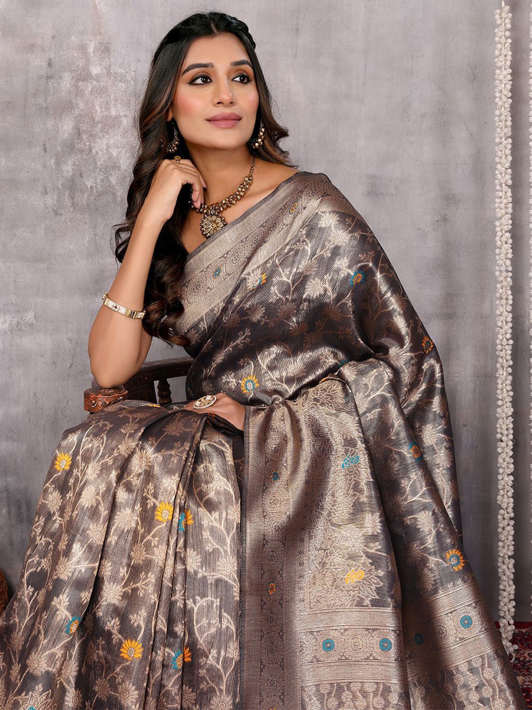 

Janasya Women Silk Blend Floral Woven Design Banarasi Saree with Unstitched Blouse Piece, Blue