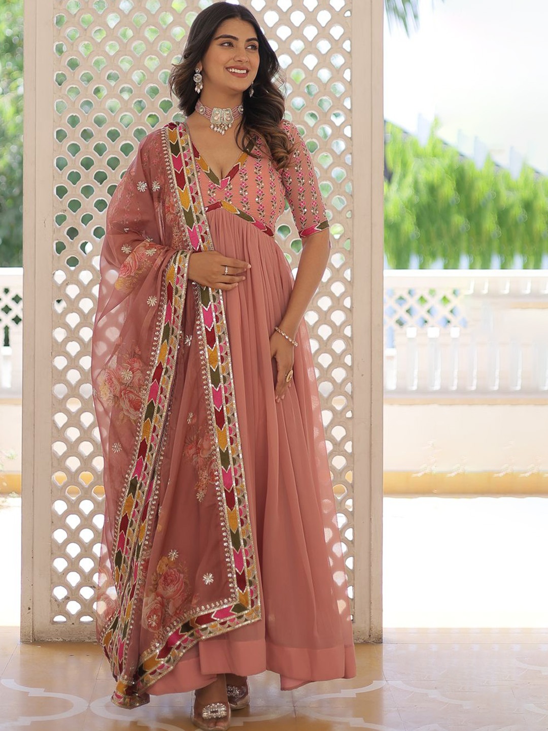 

Wedani Women Georgette Kurta, Peach