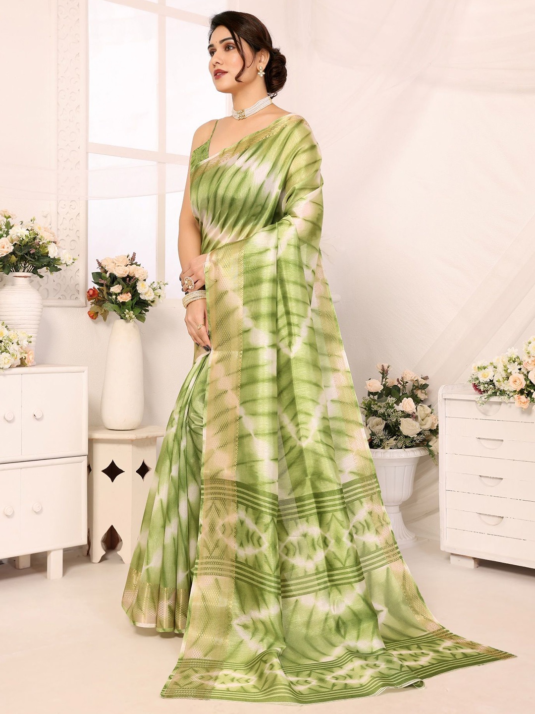 

Moda Rapido Tie and Dye Saree, Green