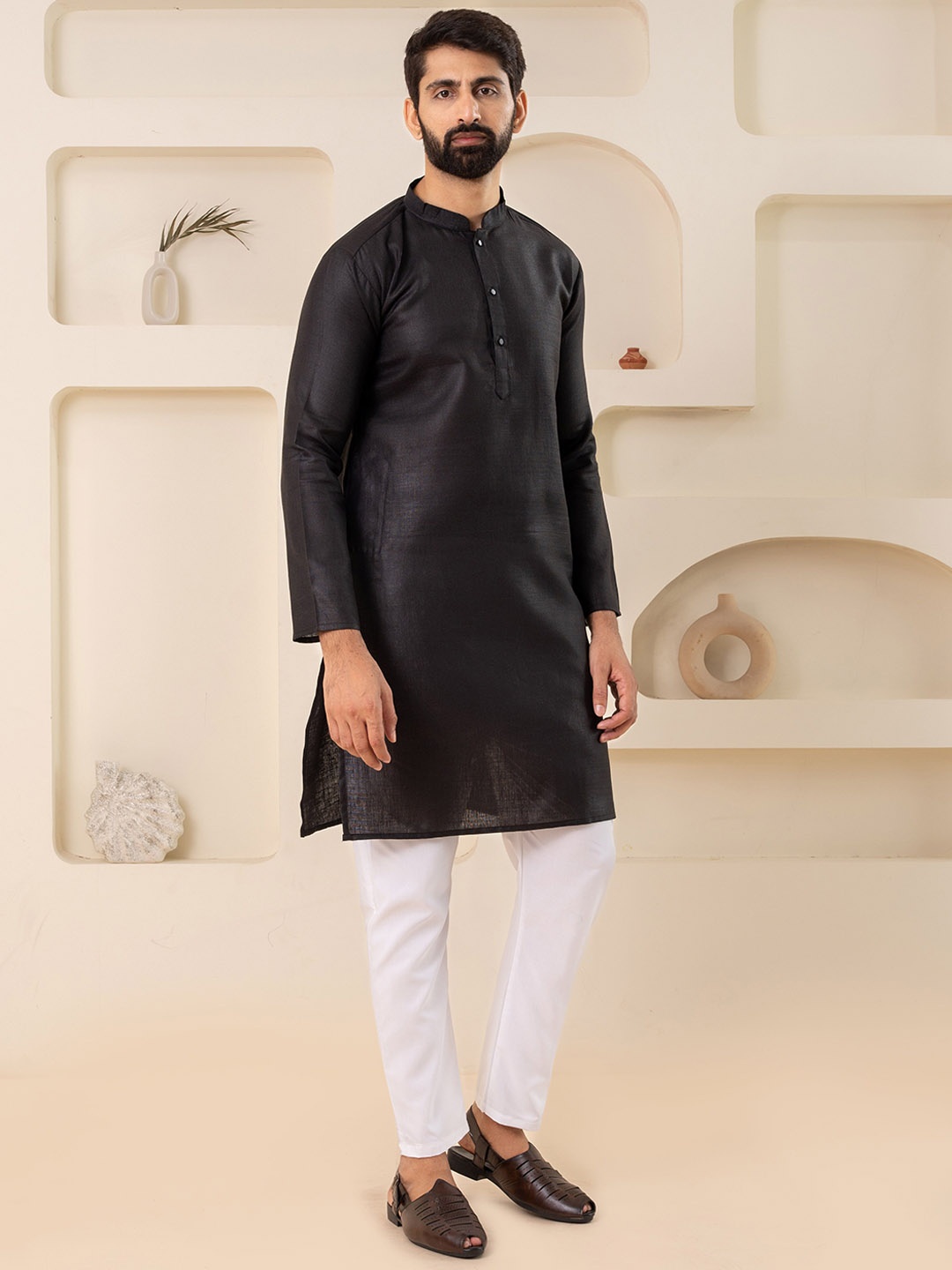 

Shiv Leela Men Khadi Kurta, Black