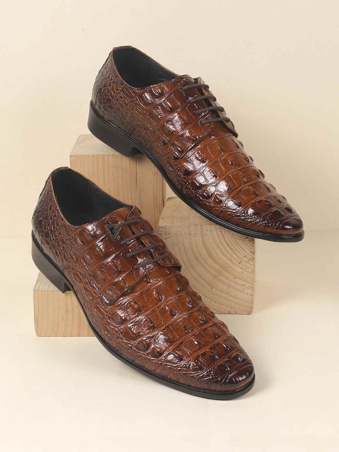 

Mochi Men Leather Formal Brogues, Brown