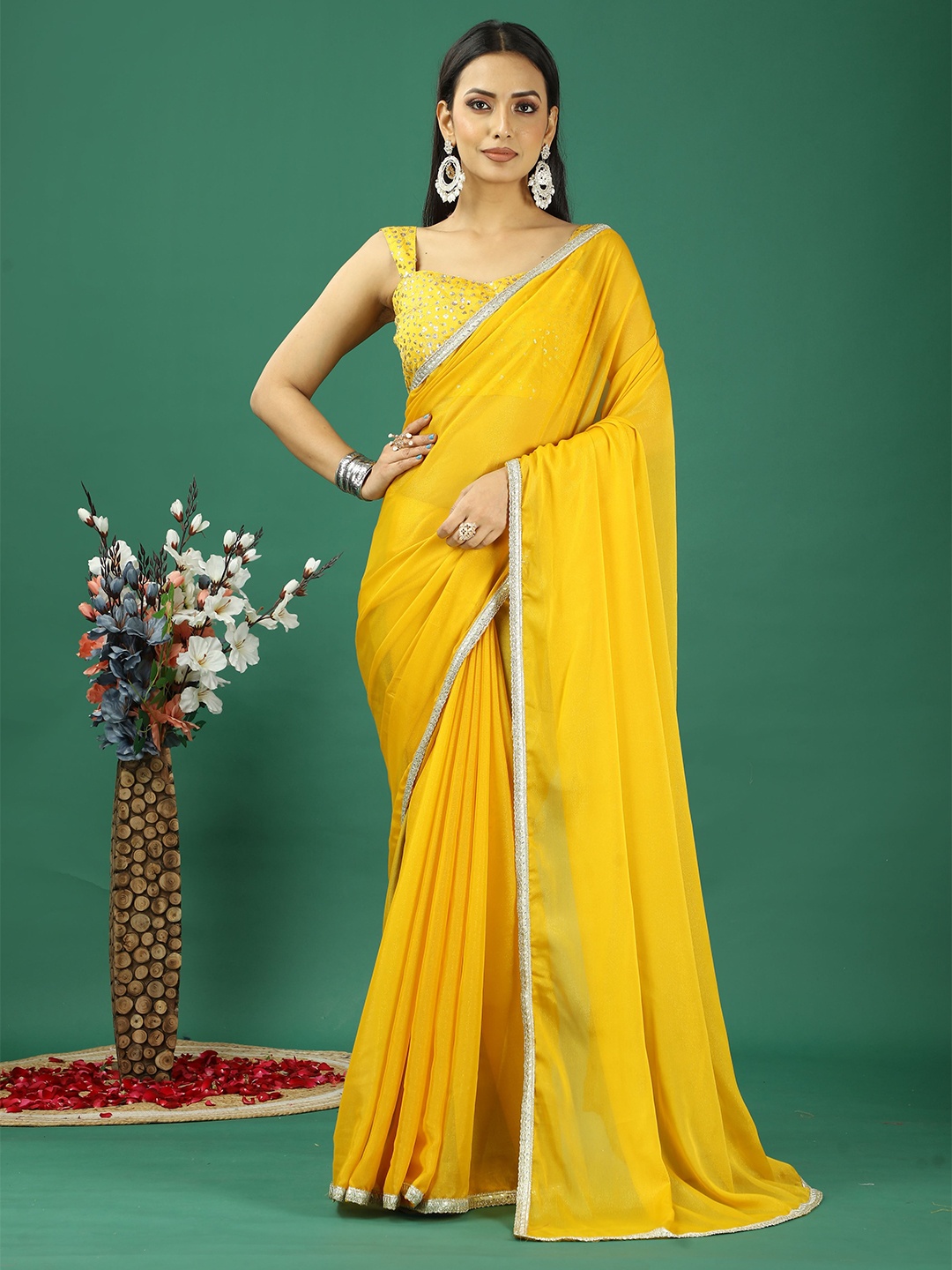 

DIVASTRI Sequinned Satin Banarasi Saree, Yellow