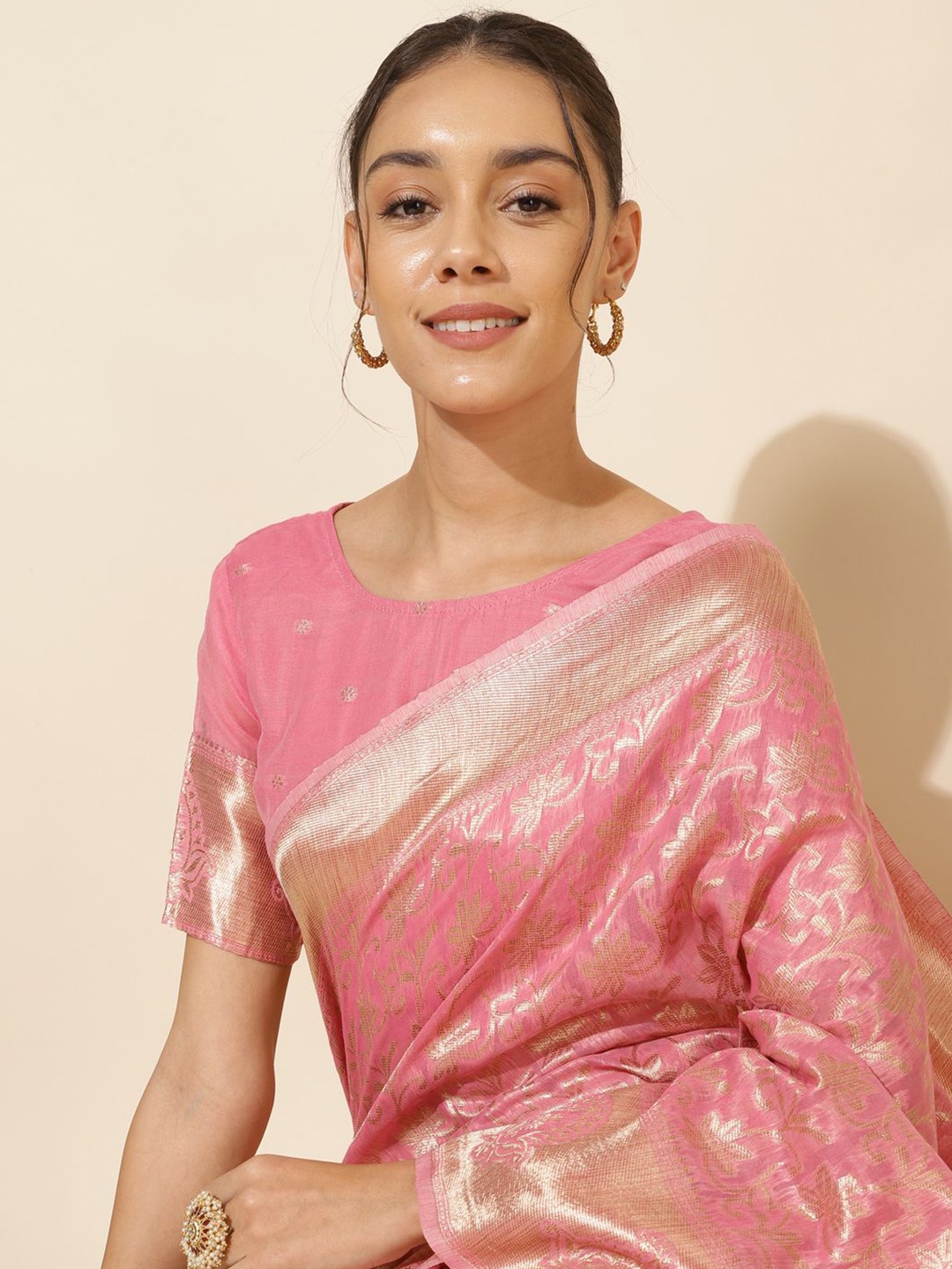 

Janasya Light Pink Chanderi Silk Floral Saree with Unstitched Blouse Piece