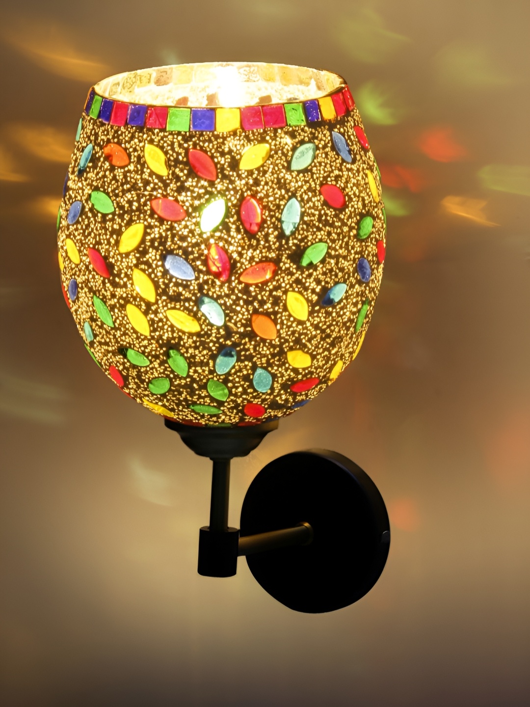 

Devansh White Printed Metal Traditional Abstract Shaped Shaped Wall Lamp