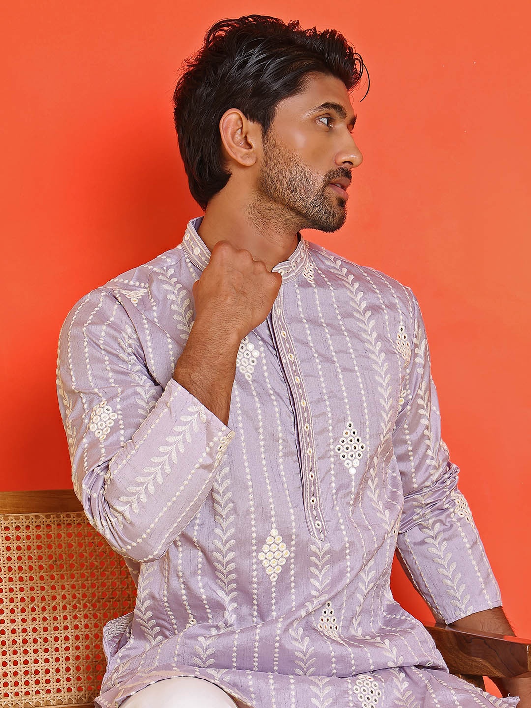 

Jompers Men Geometric Embroidered Mirror Work Kurta, Purple