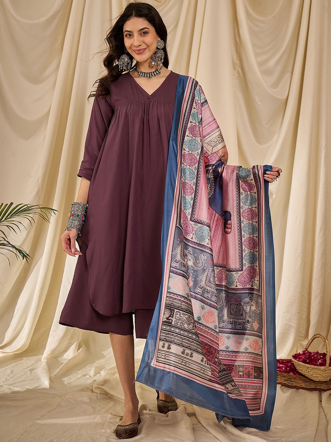 

InWeave Women Regular Kurta with Palazzos & With Dupatta, Mauve