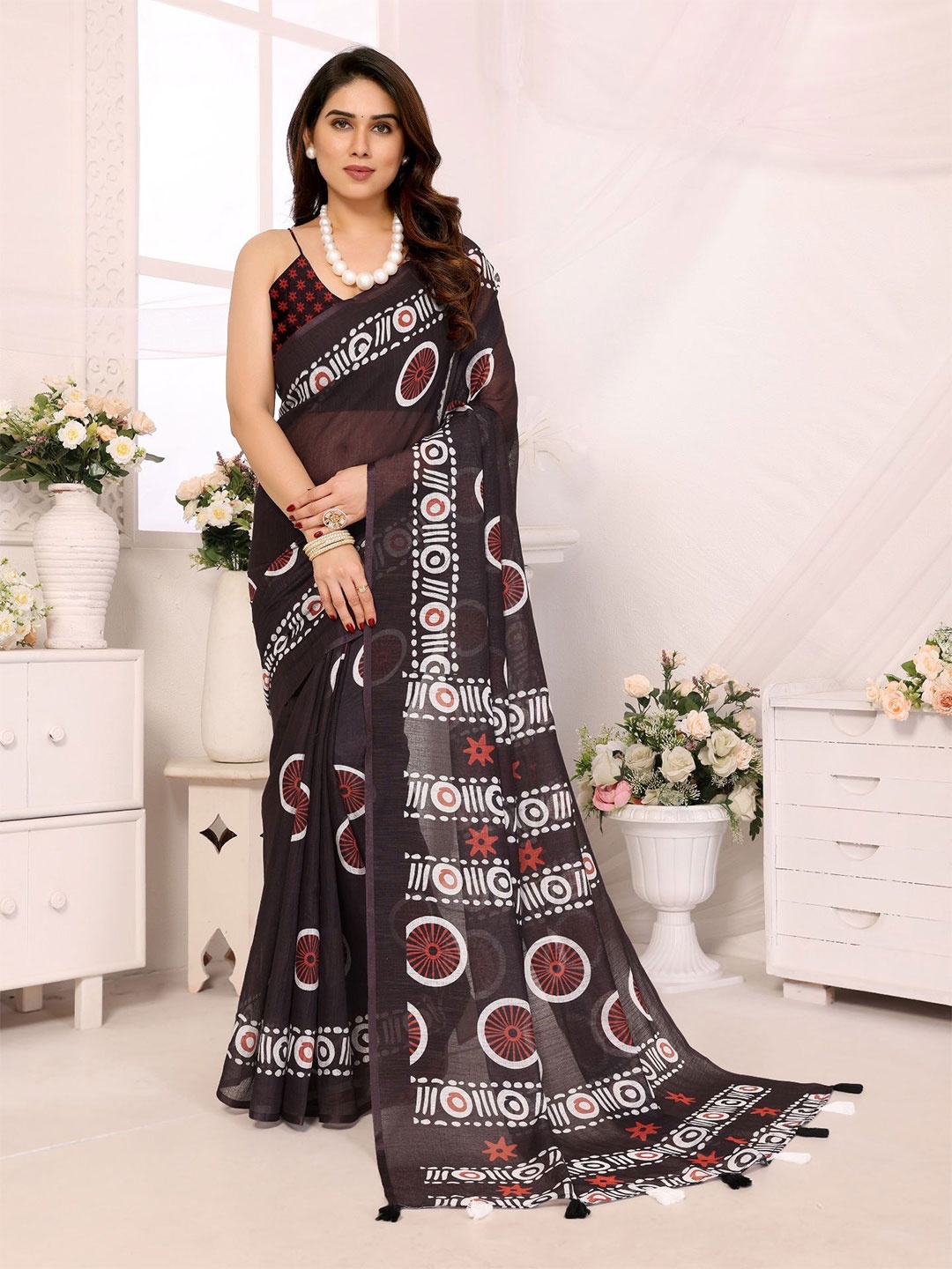 

Moda Rapido Linen Blend Saree, Brown