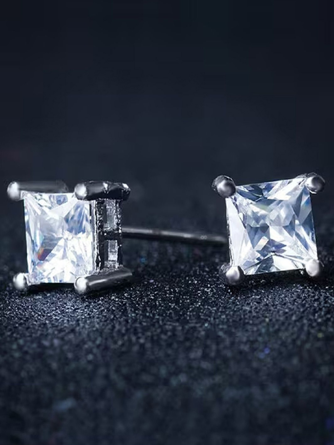 

KRENOZ Classic Studs Earrings, Silver