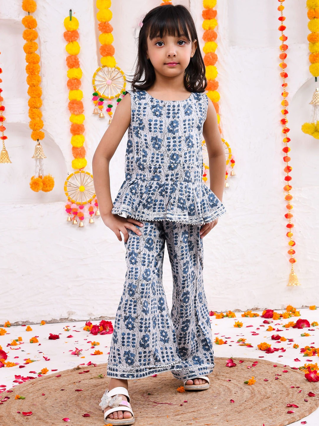 

i love legacy Printed Top With Trousers, Grey