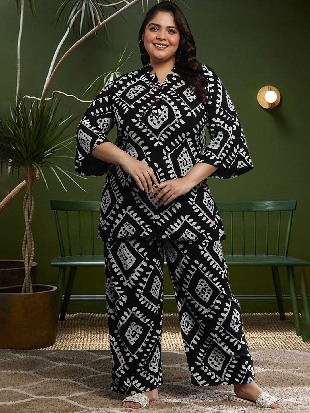 

ISHQY Plus Size Floral Printed Pure Cotton Top With Palazzos Co-Ords, Black