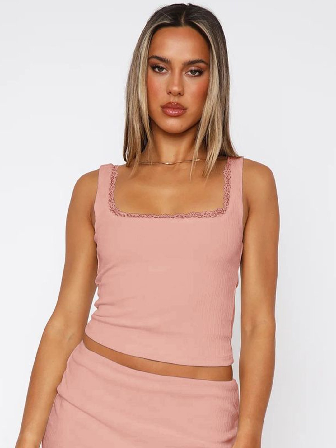 

LULU & SKY Crop Top, Pink