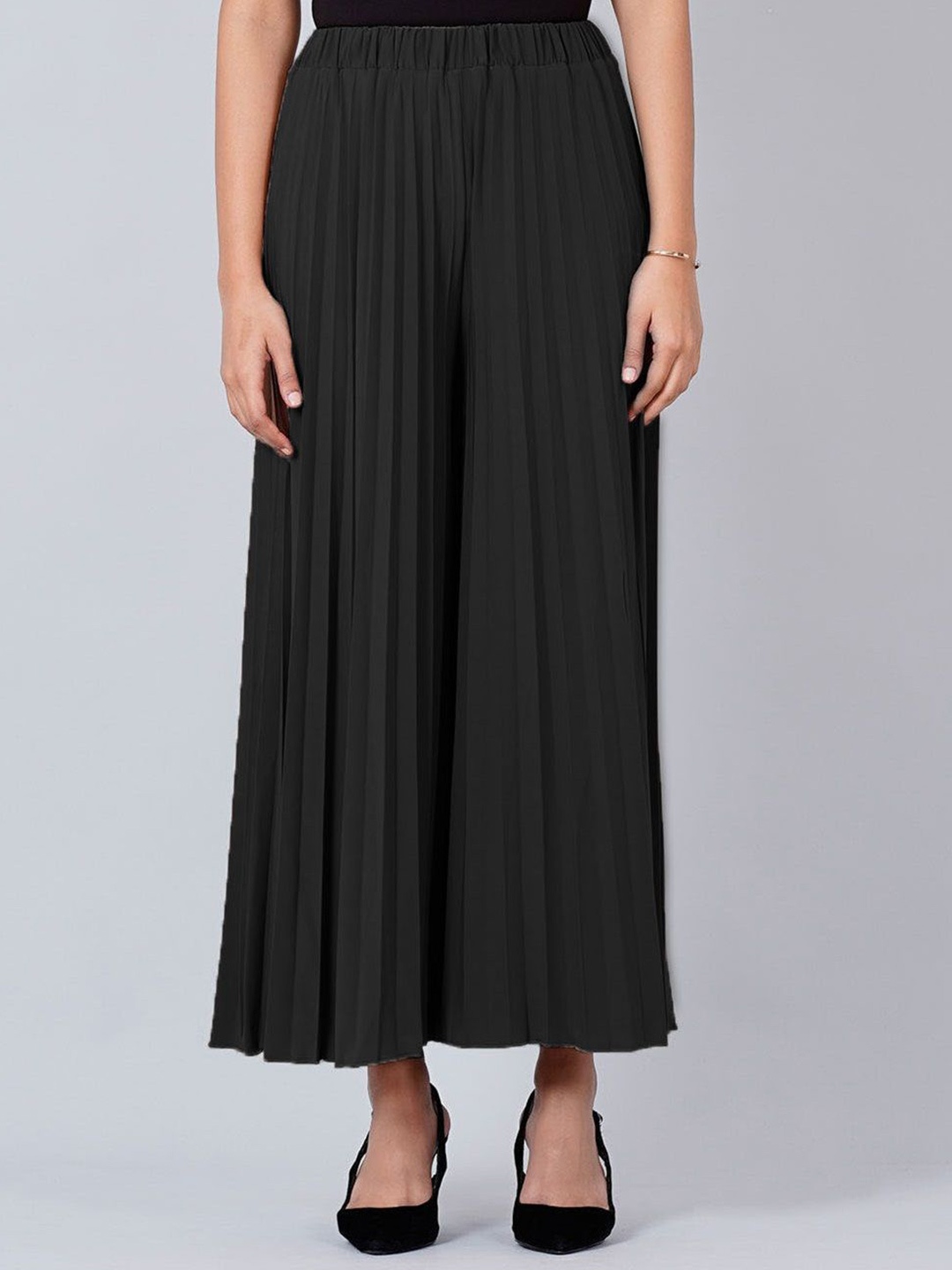 

Kushi Flyer Women Knitted Palazzos, Black