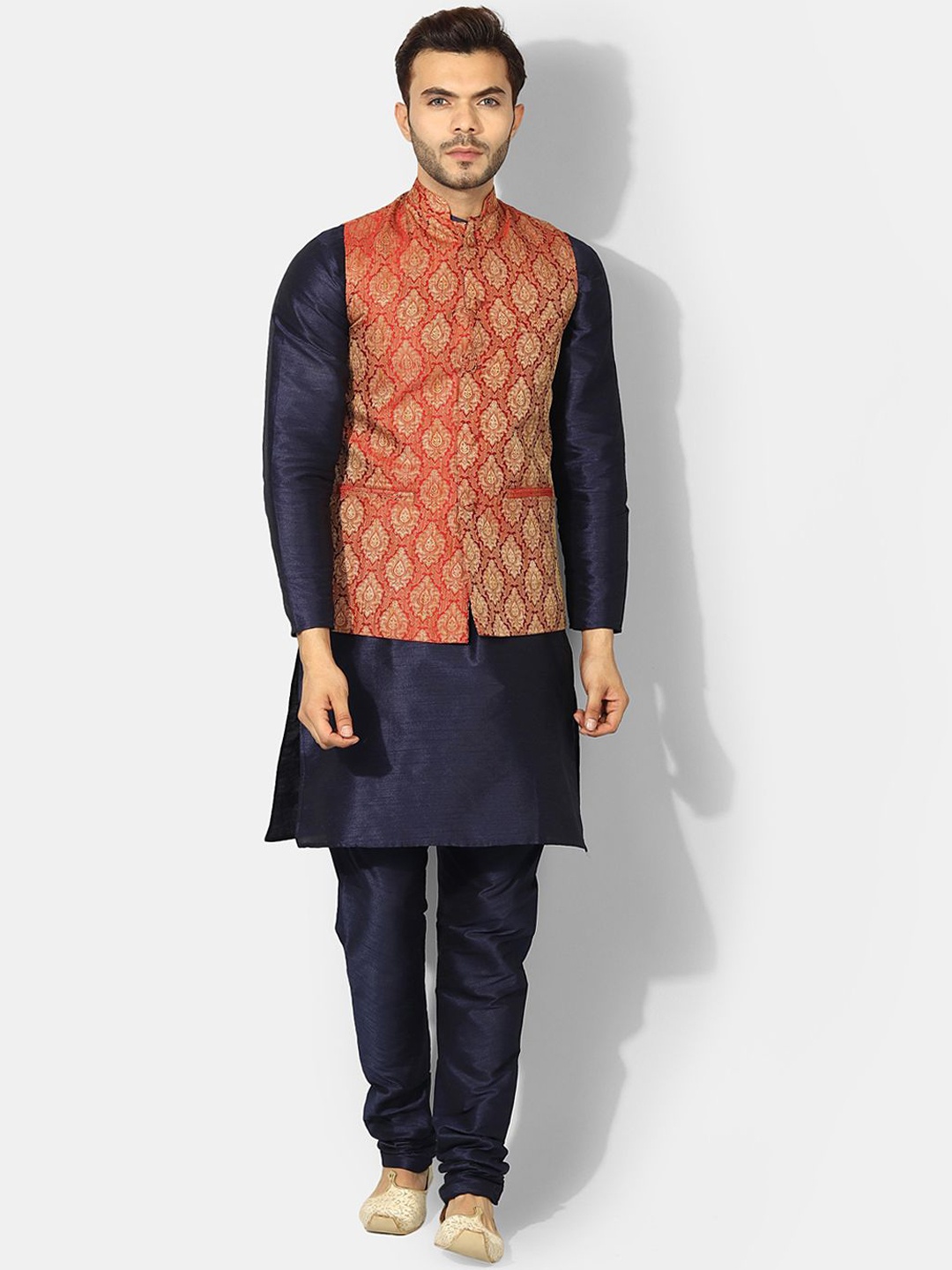

Ethluxis Men Regular Dupion Silk Kurta with Churidar, Navy blue