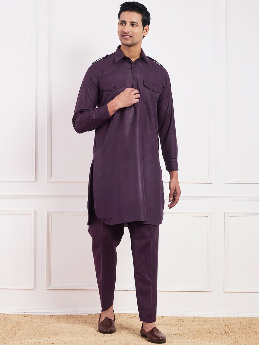 

Satwaa Shirt Collar Double Pocket Pathani Kurta with Trousers, Violet