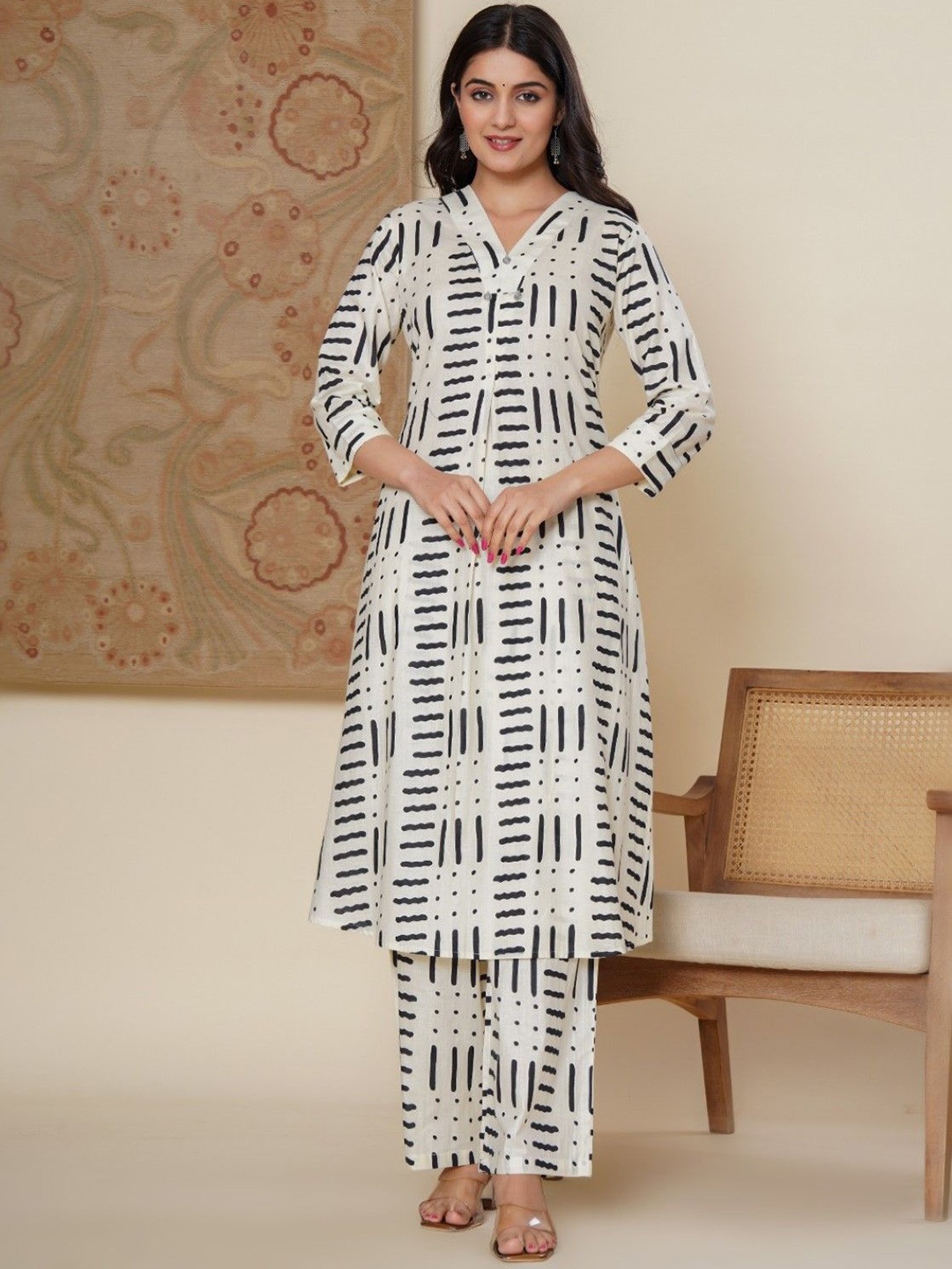 

AUTUMN LANE Women Printed Regular Pure Cotton Kurta with Palazzos, White