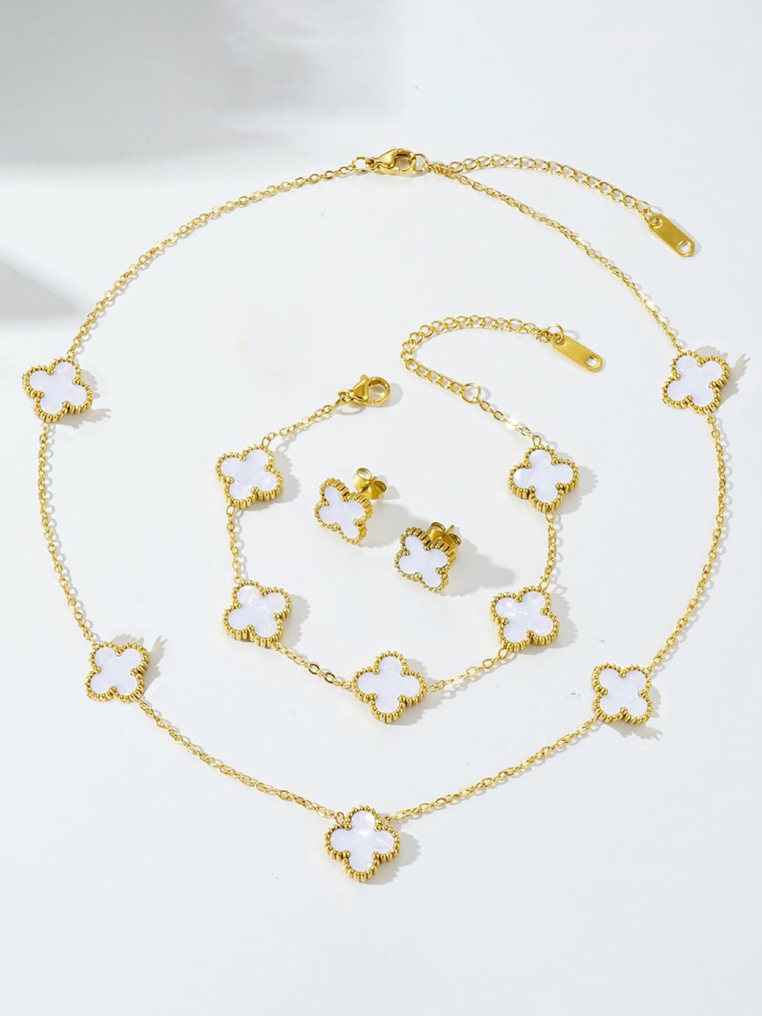 

Jewels Galaxy Gold Plated Stainless Steel Clover Jewellery Set