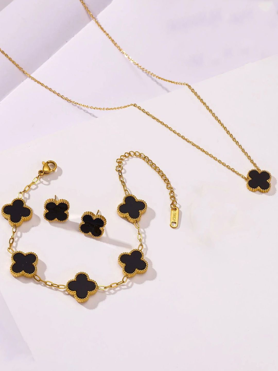 

Designs & You Gold Plated Stainless Steel Clover Jewellery Set