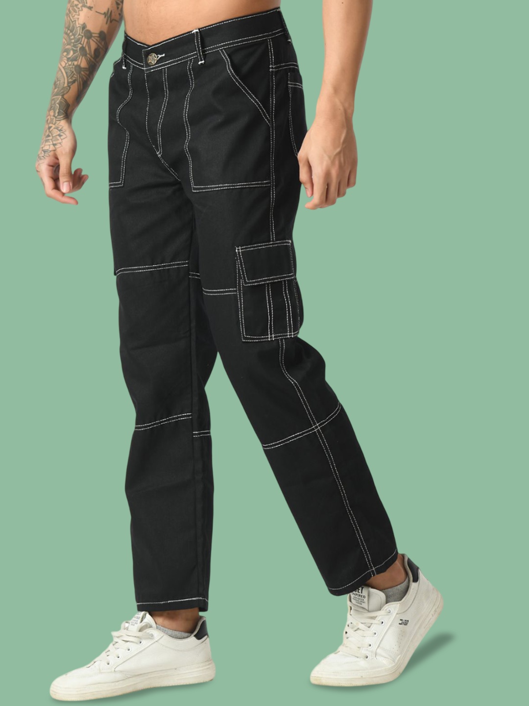 

COMFITS Men Classic Straight Fit Slash Knee Jeans, Black