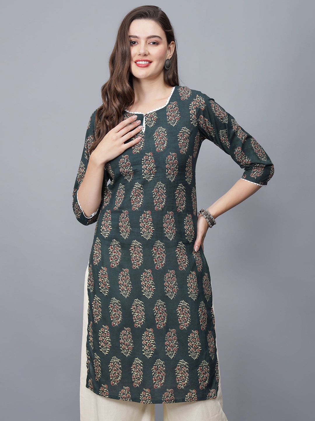 

ETRAANA Floral Printed Pure Cotton Round Neck Ethnic Straight Kurta, Green