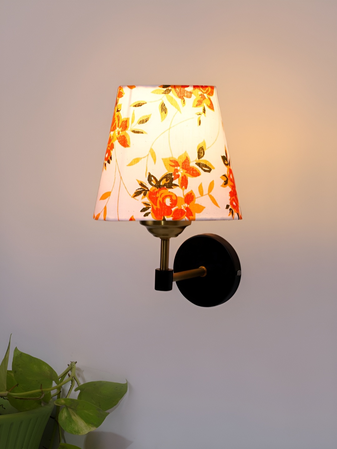 

Devansh White & Yellow Printed Metal Traditional Cylinder Shaped Wall Lamp