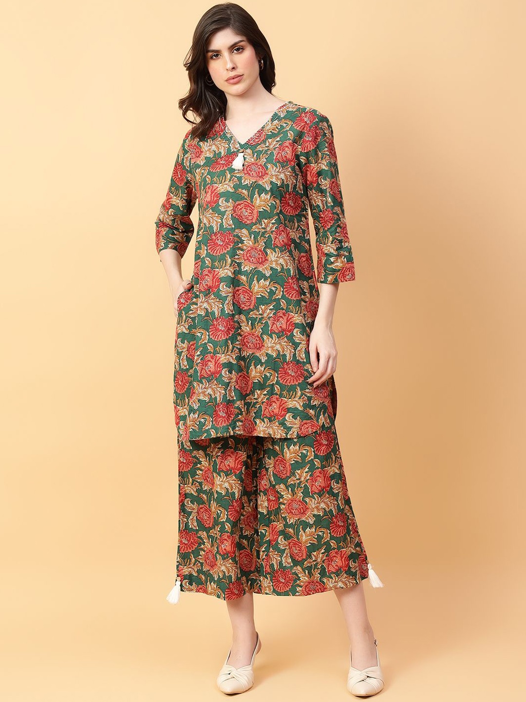

Jaipur Kurti Women Floral Printed Regular Thread Work Pure Cotton Kurta with Palazzos, Green