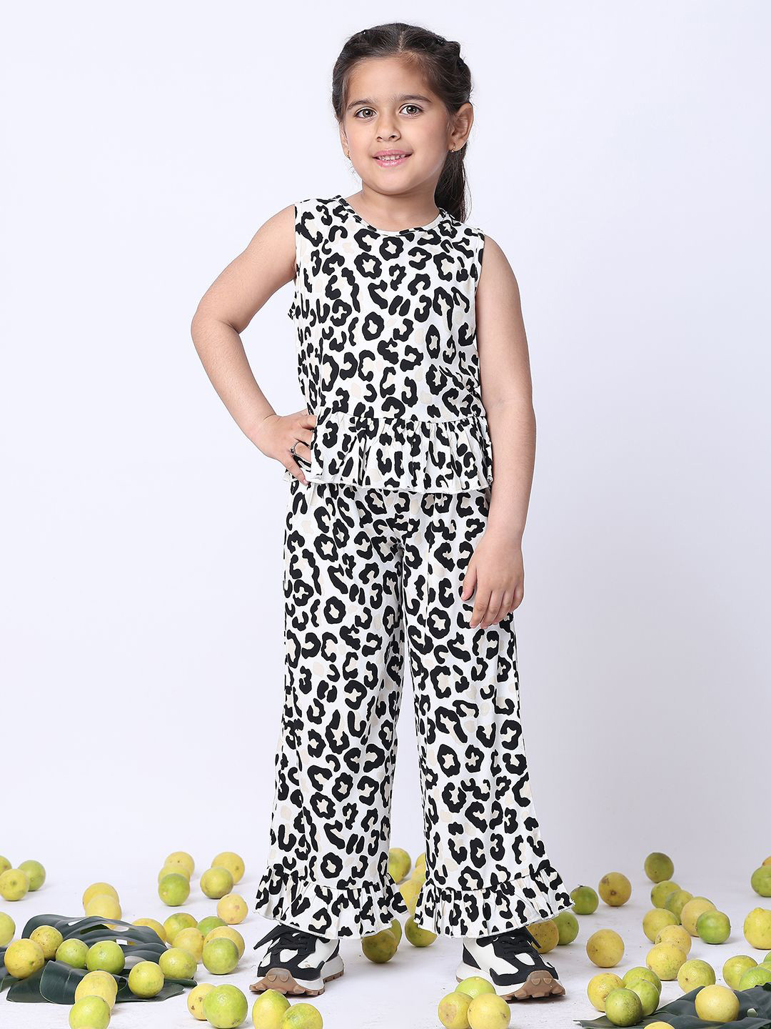 

Baawri Girls Printed Top with Trousers, Black