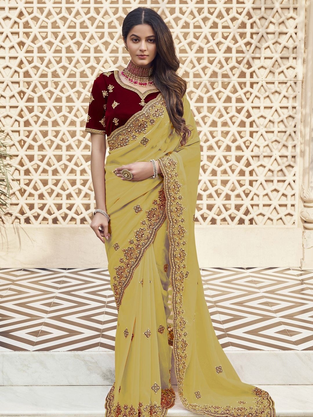 

Suha Floral Embroidered Poly Georgette Saree, Yellow