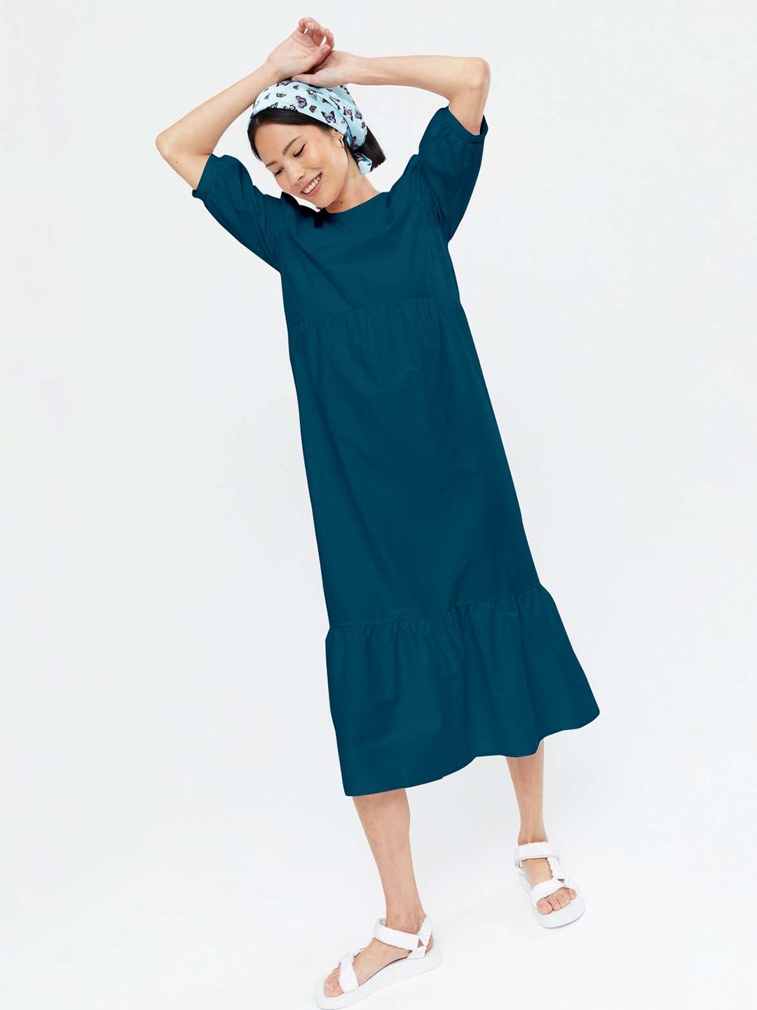 

Raiyani Fashion Women Bishop Sleeve A-line Midi Dress, Teal