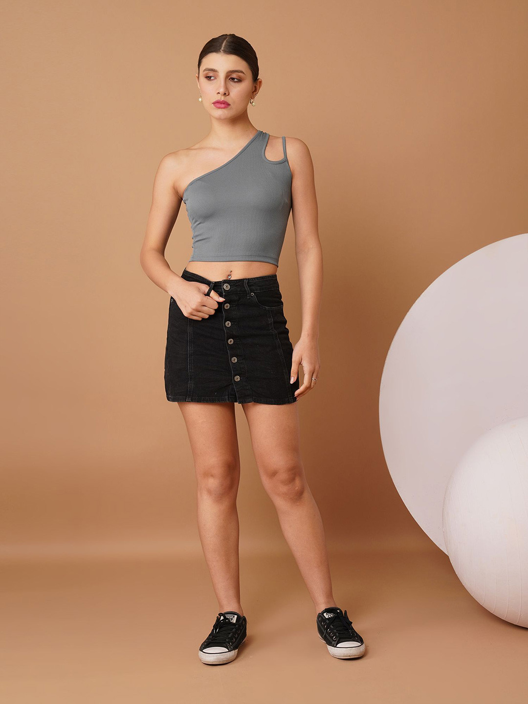 

Chemistry One Shoulder Crepe Crop Top, Grey