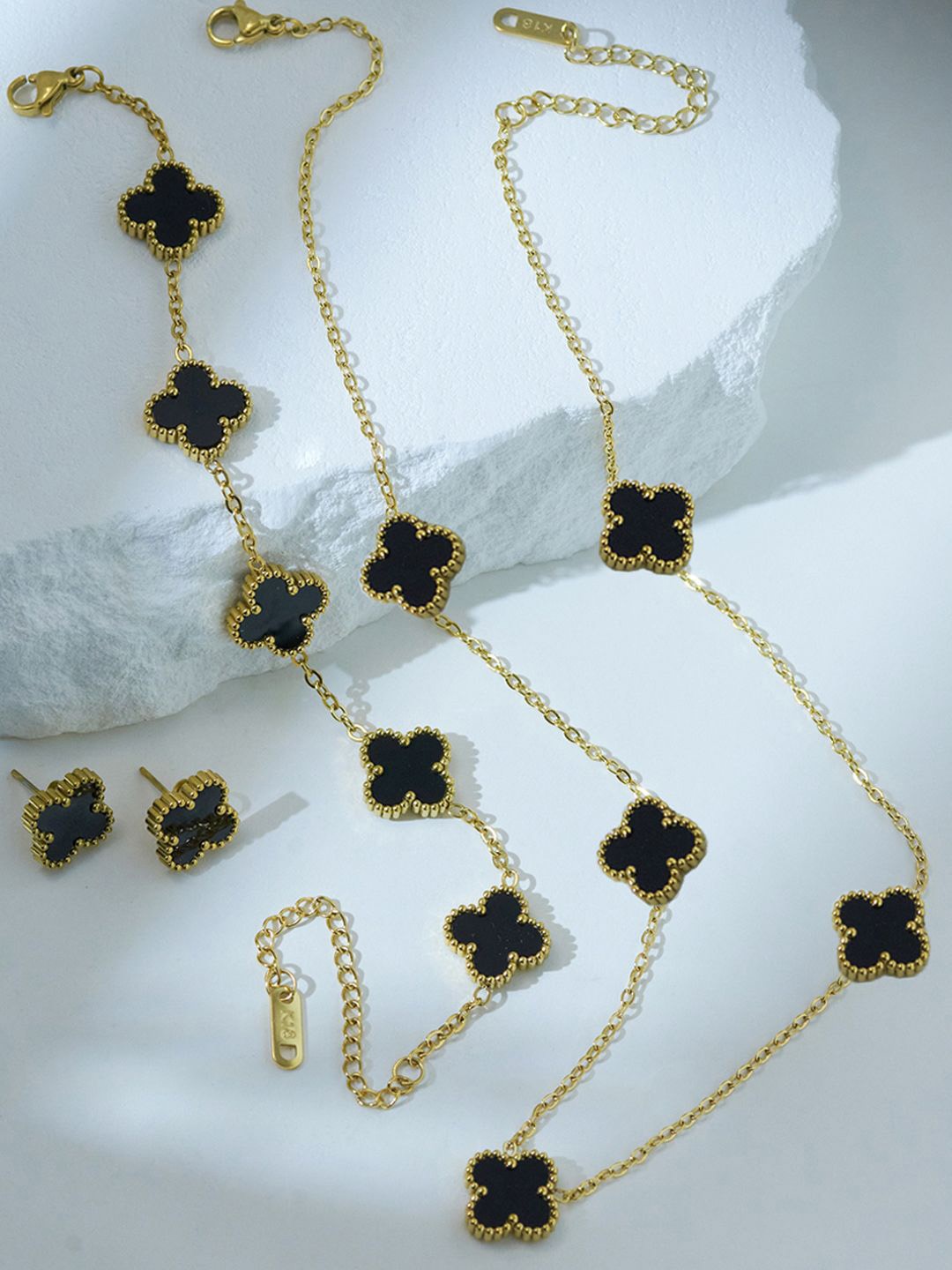 

Jewels Galaxy Gold Plated Stainless Steel Clover Jewellery Set