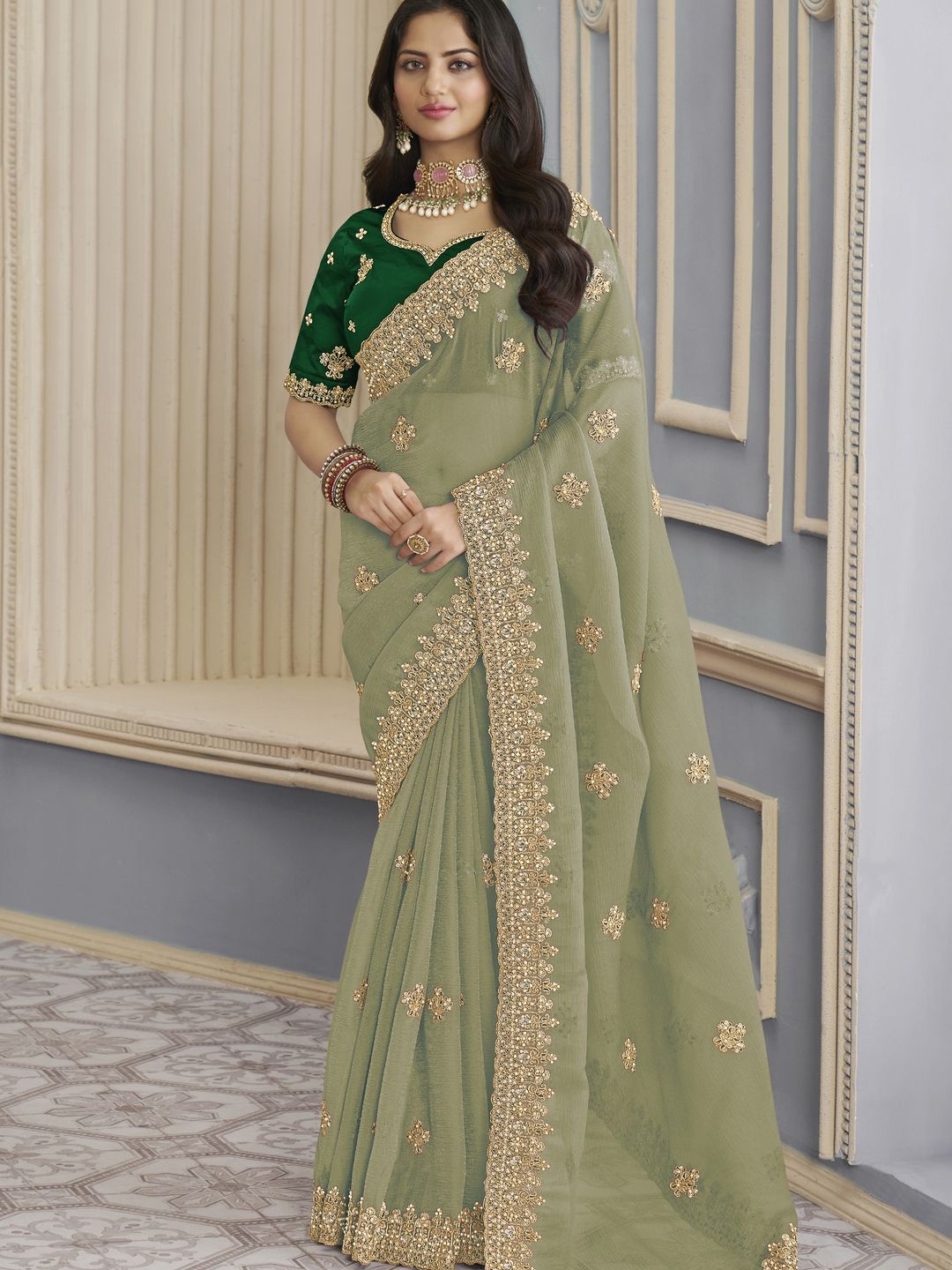 

Suha Floral Art Silk Saree, Green