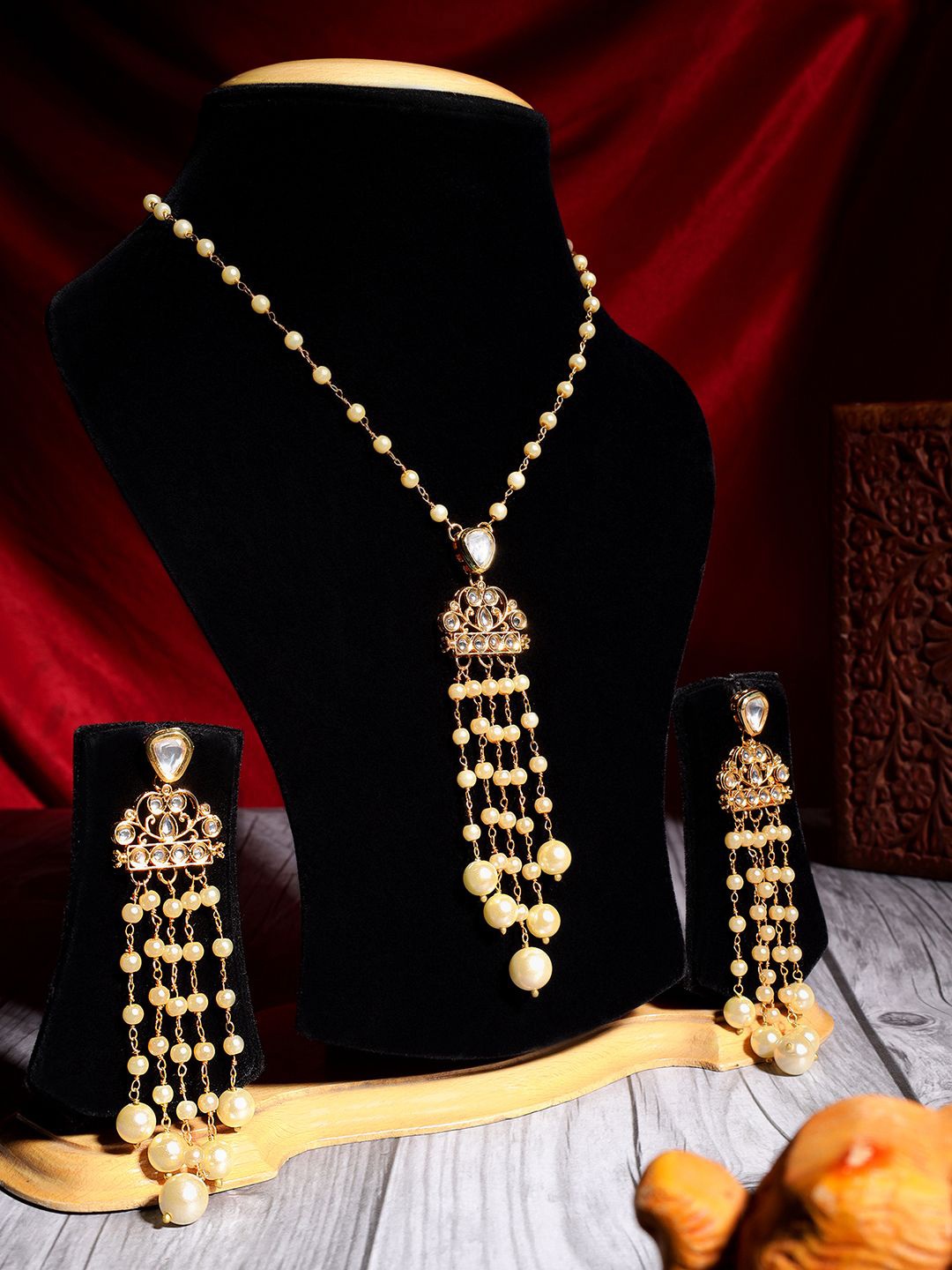 

AARSEE OFFICIAL 22KT Gold-Plated Kundan and Pearl Cascade Necklace set